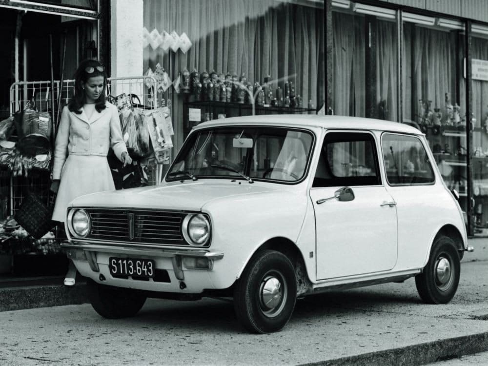 Article le tout mini et la mini cooper des années 60 de Laurence Glorieux.