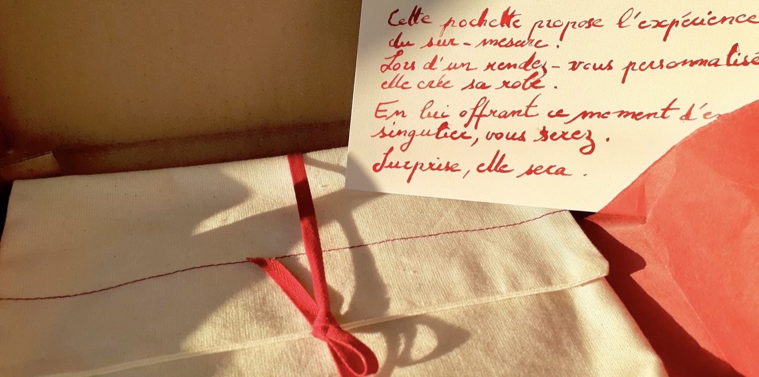 Coffret cadeau avec une pochette et une expérience sur-mesure de Laurence Glorieux.